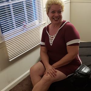 Meet your Posher, Esther